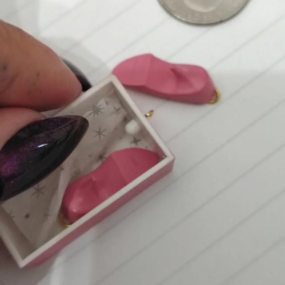 VTG Hallmark 1999 Barbie Doll Case & 2003 Barbie Shopping For Shoes Miniature...